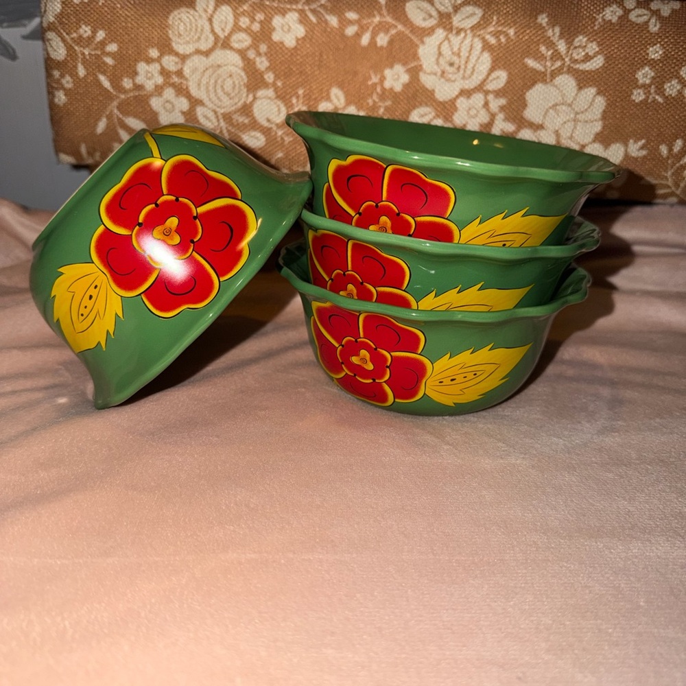 Temptations Green and Red Floral Bowls